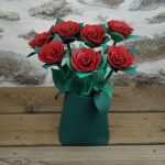 Roses rouges en cuir